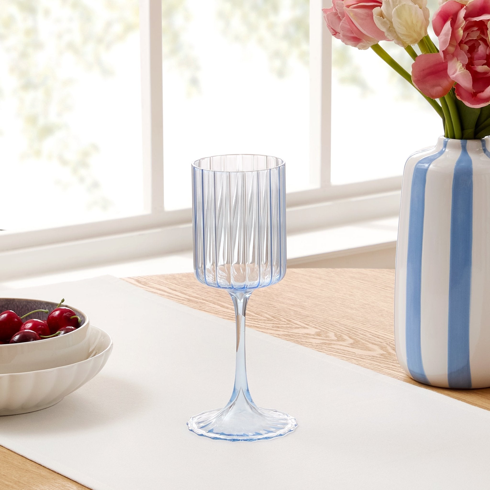 Lucinda Scalloped Edge Contrast Stem Wine Glasses - Set of 4 - Blue